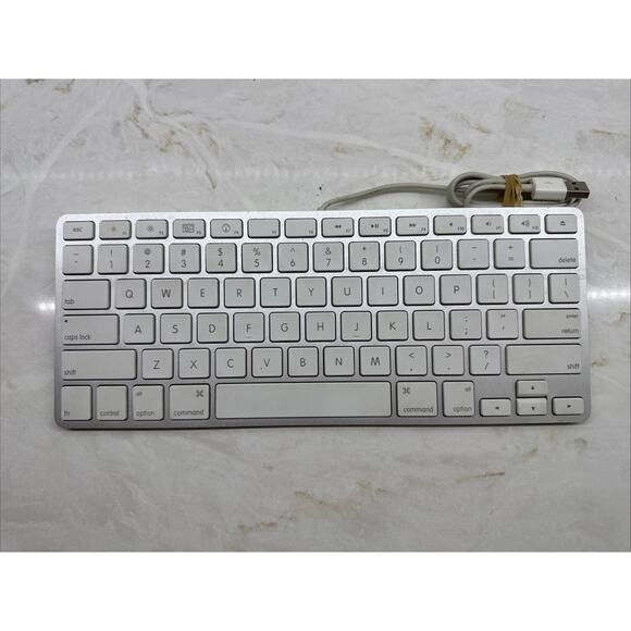 Genuine Apple A1242 Wired White Silver USB Keyboard for iMac Mac Mini Mac Tested - Picture 1 of 9